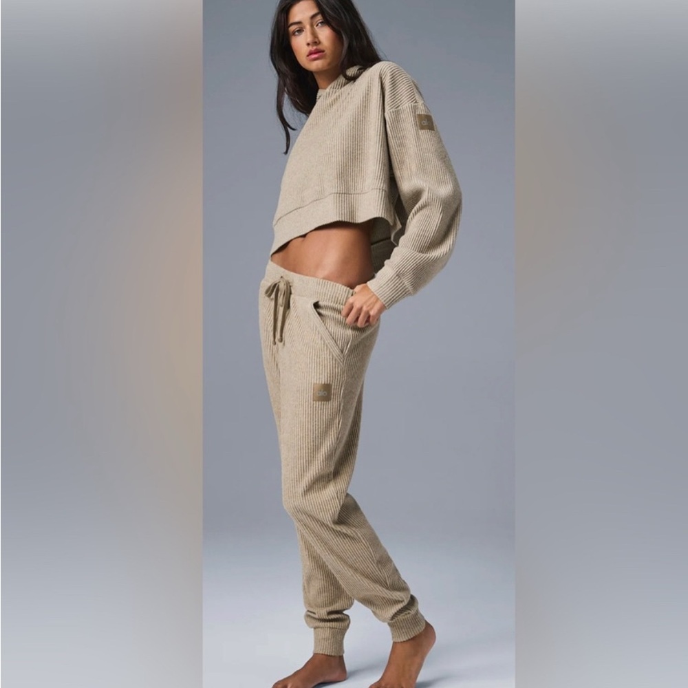 Alo Yoga Muse Sweatpants Size Small Women's Jogger Comfy Loungewear
